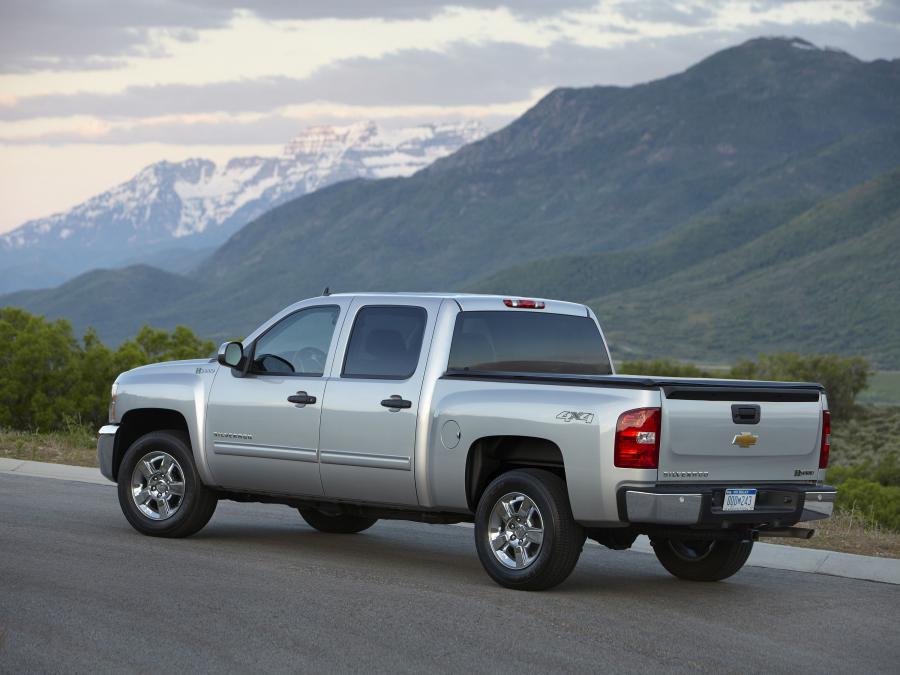  Chevrolet Silverado Hybrid Crew Cab Pickup 2012 года  (фото 2 из 2)